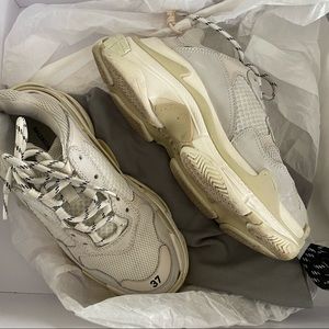 Balenciaga triple s white 37